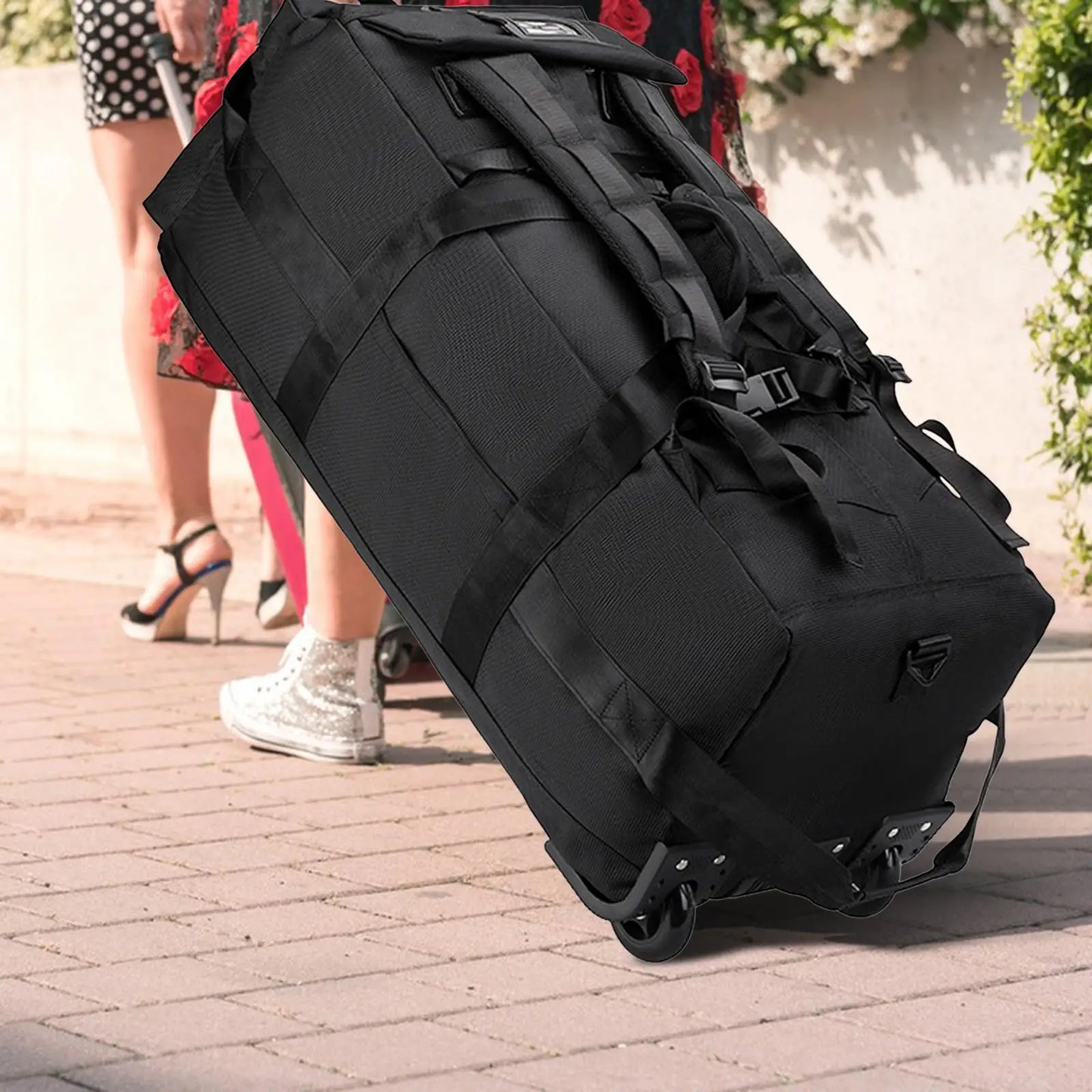 Bussiness To Beach: Sleek Wheeled Duffel Bag For Work And Play
